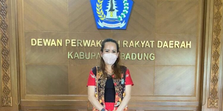 FOTO: IST/MATA KALTENG - Ketua Komisi II DPRD Kabupaten Gumas Nomi Aprilia ketika melakukan kunker ke DPRD Kabupaten Badung, belum lama ini.