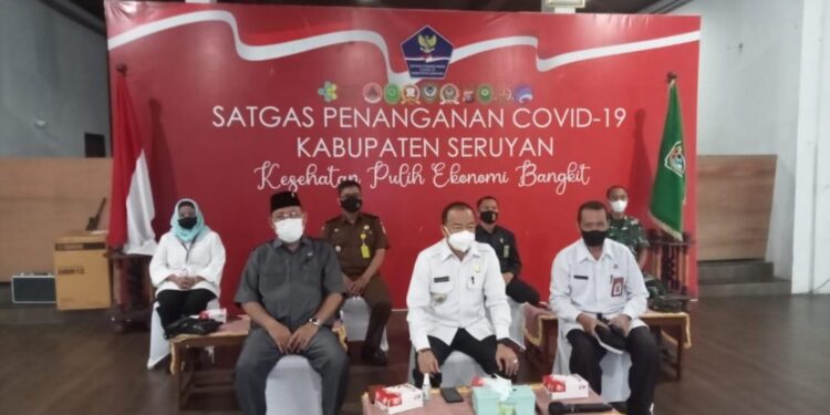 FOTO: IST/MATA KALTENG: Bupati Seruyan, Yulhaidir (tengah) saat menghadiri FGD Satgas Saber Pungli UPP Kalteng di pendopo rujab Bupati Seruyan, Rabu 9 Februari 2022.
