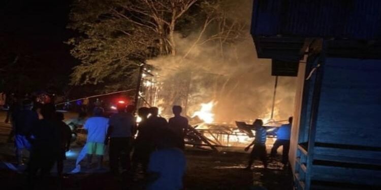 FOTO : IST/MATAKALTENG - Kondisi rumah warga usai terjadinya kebakaran, di jalan Gembala RT 001/RW 001, Desa Telangkah, Kecamatan Katingan Hilir, Kabupaten Katingan.