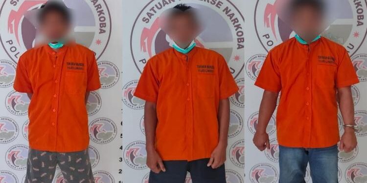 FOTO : IST/MATAKALTENG - Tiga tersangka penyalahgunaan narkoba berhasil ditangkap Satresnarkoba Polres Lamandau.