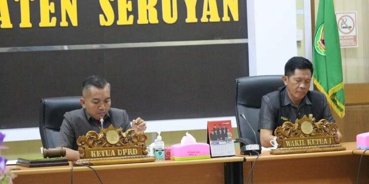 Wakil Ketua I DPRD Seruyan, Bambang Yantoko (kanan).