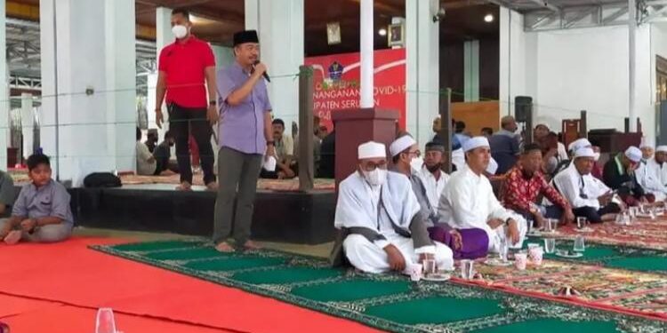 FOTO: IST/MATA KALTENG: Bupati Seruyan, Yulhaidir menyampaikan sambutan pada saat acara bukber di Rujab Bupati Seruyan baru-baru ini.