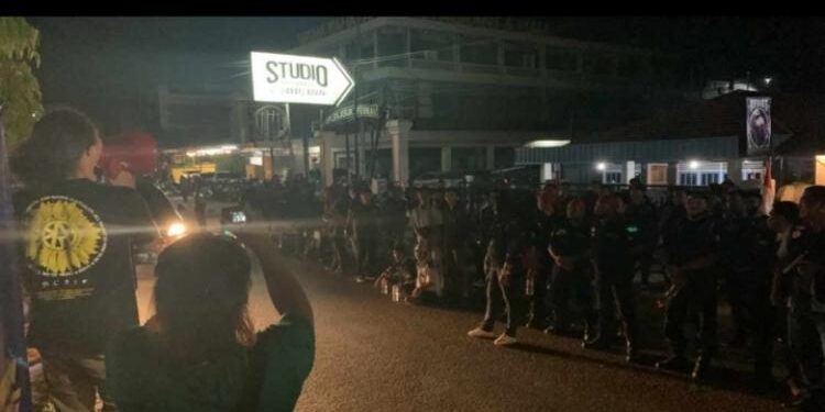 FOTO: IST/MATA KALTENG - Aksi solidaritas Geng motor yang menolak adanya pembalap liar di Kota Sampit.