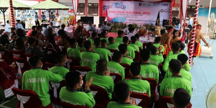 FOTO: AULIYA/MATAKALTENG - Walikota, Fairid Naparin menghadiri peringatan Hari Anak Nasional di Lapas Pembinaan Khusus Anak (LPKA).