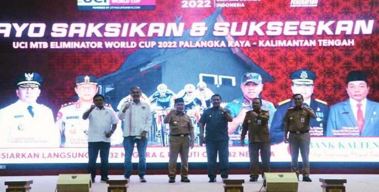 Peluncuran website UCI MTB Eliminator World Cup, di Aula Jayang Tingang, Kantor Gubernur Kalteng, Kota Palangka Raya, Rabu 7 Juli 2022.