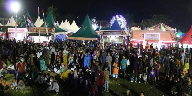 FOTO: IST/MATA KALTENG: Suasana pelaksanaan Seruyan Expo di Lapangan Gagah Lurus Kuala Pembuang yang aka berlangsung dari tanggal 10-20 Agustus 2022 mendatang.