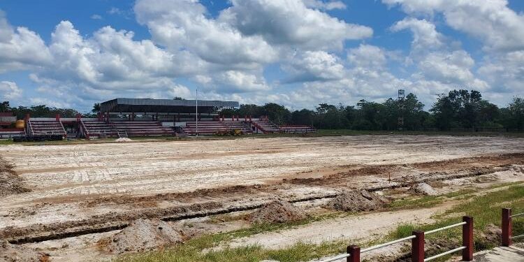 FOTO : DEVIANA/MATAKALTENG - Kondisi stadion 29 November Sampit saat ini, Jumat 2 September 2022.