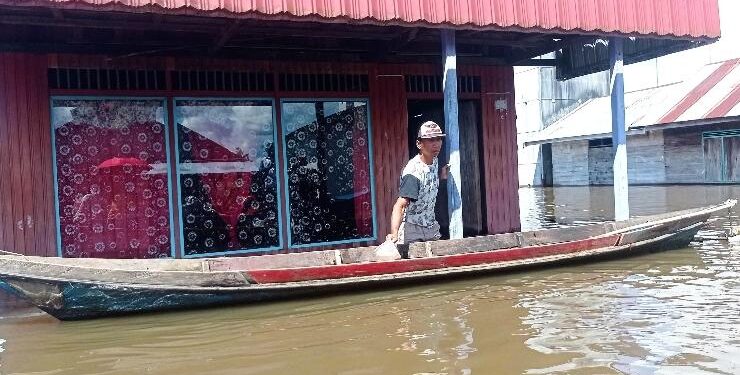FOTO : DEVIANA/MATAKALTENG - Kondisi banjir terkini di Kades Hanjalipan, Kecamatan Kota Besi, Kabupaten Kotim, Sabtu 10 September 2022.