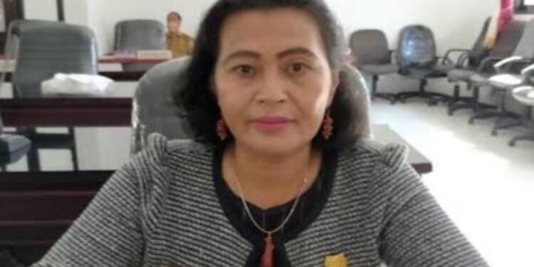 Anggota DPRD Gumas, Rayaniatie Djangkan.