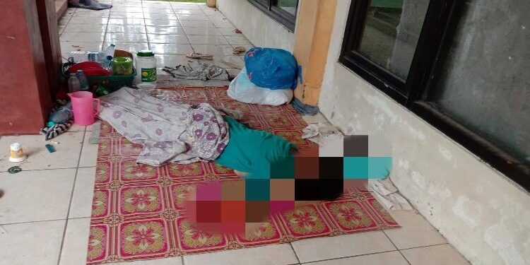 FOTO : IST/MATA KALTENG - Korban yang ditemukan tak bernyawa di sekitar area taman Kota Sampit, Jumat, 30 September 2022