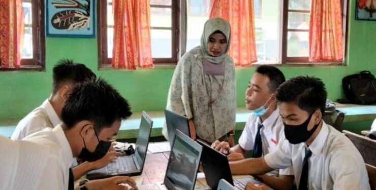 FOTO : DOK/MATA KALTENG - Suasana belajar mengajar di salah satu sekolah di Sampit, Kabupaten Kotim.