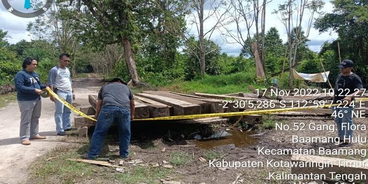 FOTO : DOKUMENTASI/MATA KALTENG - Lokasi penemuan ratusan balok kayu, Kamis, 17 November 2022.
