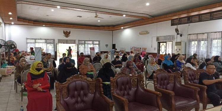 FOTO : Dinas Koperasi/MATA KALTENG - Para pelaku UMKM yang mengikuti workshop di Gedung Wanita, Sampit, 18 November 2022.