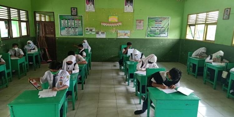 FOTO: IST/MATA KALTENG - Suasana belajar mengajar di salah satu sekolah di Kotim.