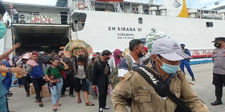 FOTO : DOK DEVIANA/MATAKALTENG - Suasana di Pelabuhan Sampit. 