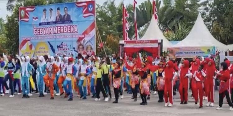 FOTO : Disdik/MATA KALTENG - Gebyar IKM yang dilaksanakan Dinas Pendidikan Kotim belum lama ini.