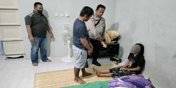 FOTO : POLISI/MATA KALTENG - Rekonstruksi KDRT di Cemapaga Hulu, Kamis, 12 Januari 2023.