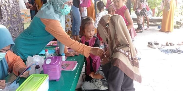 FOTO : DEVIANA/MATAKALTENG - Pelaksanaan Posyandu di RT 41 Kelurahan Sawahan Sampit, Jumat 27 Januari 2023.
