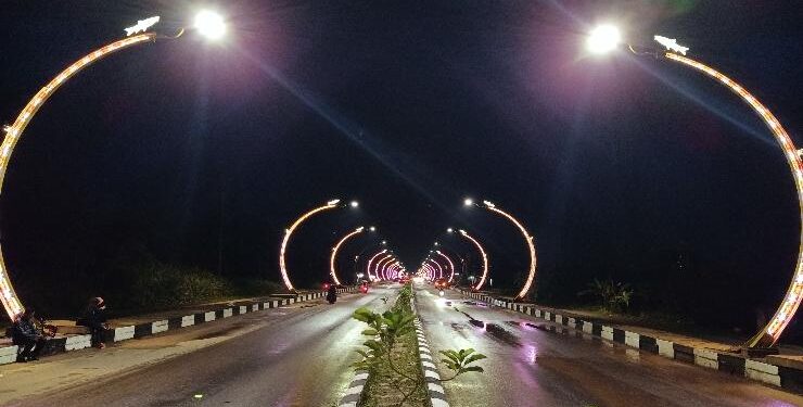 FOTO : RAFI/MATAKALTENG - Lampu di Terowongan Nur Mentaya Sampit yang rencananya menjadi pusat perayaan HUT Kotim ke 70.