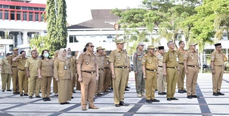 FOTO : IST ADPIM/MATAKALTENG - Apel Besar Lingkup Pemerintah Provinsi (Pemprov) Kalimantan Tengah (Kalteng) di Halaman Kantor Gubernur.