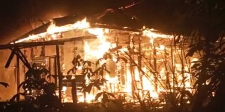 FOTO : MATAKALTENG - Kebakaran yang terjadi di Jalan Lingkar Selatan.