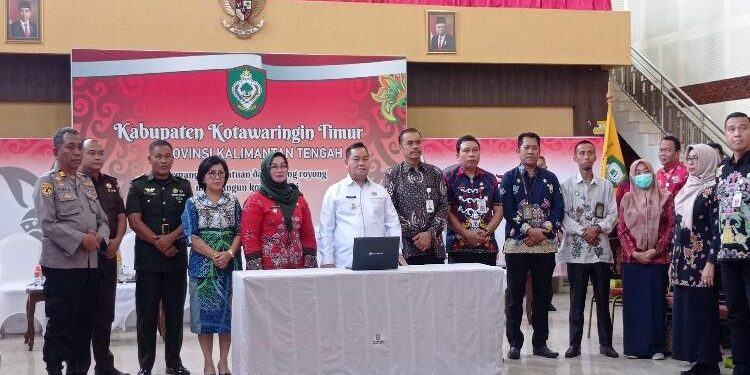 FOTO : DEVIANA/MATAKALTENG - Pemkab Kotim saat meluncurkan Aplikasi SRIKANDI versi 2, KAMIS 12 Januari 2023