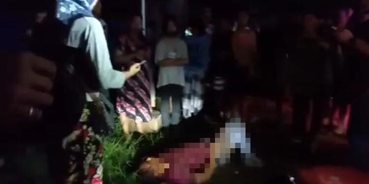 FOTO: IST/MATAKALTENG - Korban pada saat hendak dievakuasi ke rumah sakit.