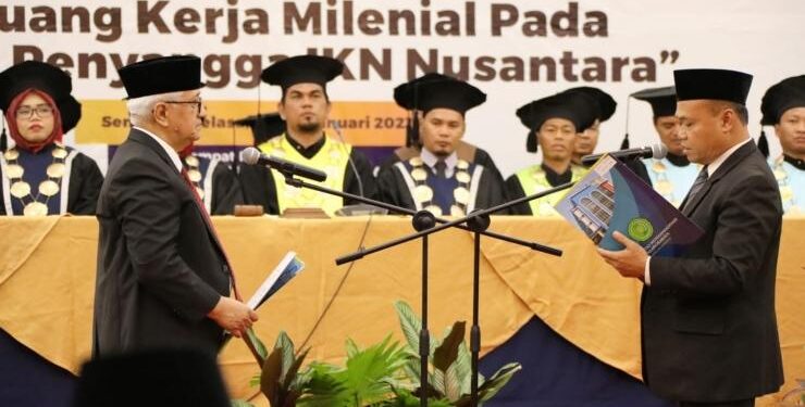 FOTO : IST ADPIM/MATAKALTENG - Pelantikan Muhamad Yusuf sebagai Rektor Universitas Muhammadyah Palangka Raya (UMP) Periode 2023-2027 di Palangka Raya, Selasa 17 Januari 2023.