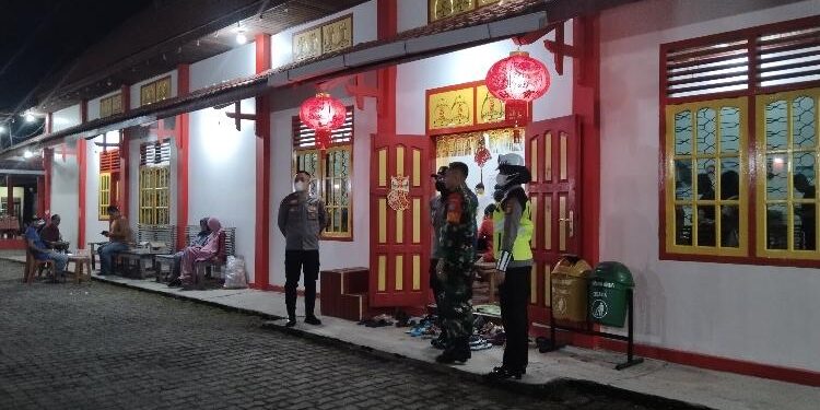 FOTO: AGUS/MATA KALTENG - Perayaan Imlek umat agama Khonghucu di Kota Sampit, Minggu 22 Januari 2023.