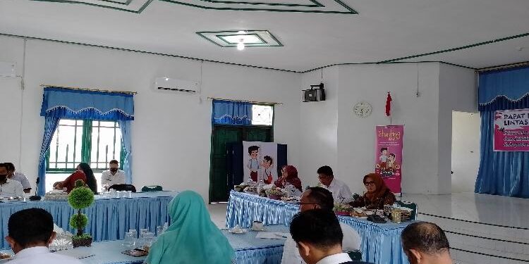 FOTO : AKH/MATAKALTENG - Rapat koordinasi lintas sektoral penanggulangan stunting di Sukamara
