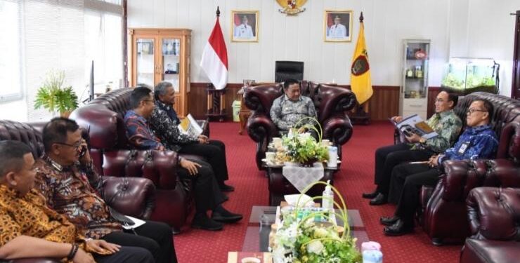 FOTO : IST ADPIM/MATAKALTENG - Wakil Gubernur (Wagub) Edy Pratowo menerima kunjungan Tim Badan Pemeriksa Keuangan (BPK) RI Perwakilan Provinsi Kalimantan Tengah.