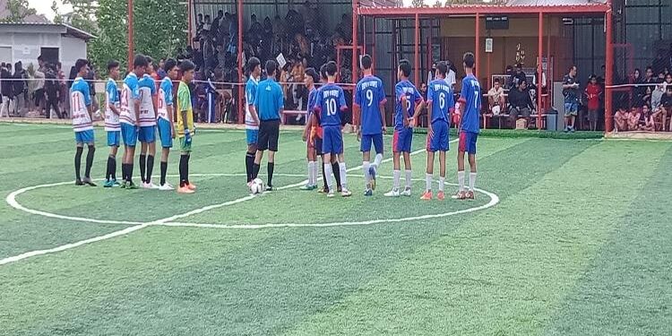 FOTO : SMPN 9/MATA KALTENG - Tim sepak bola SMPN 9 Sampit di turnamen mini soccer HUT Kotim antar pelajar.