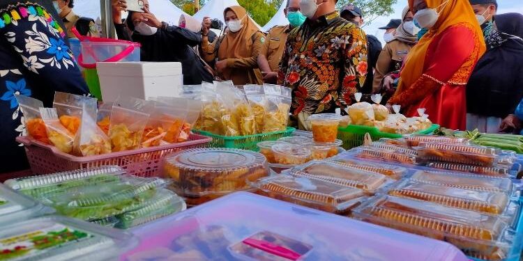 FOTO : DOKUMENTASI/MATAKALTENG - Jajanan yang sering dijual di sekitar lingkungan sekolah.