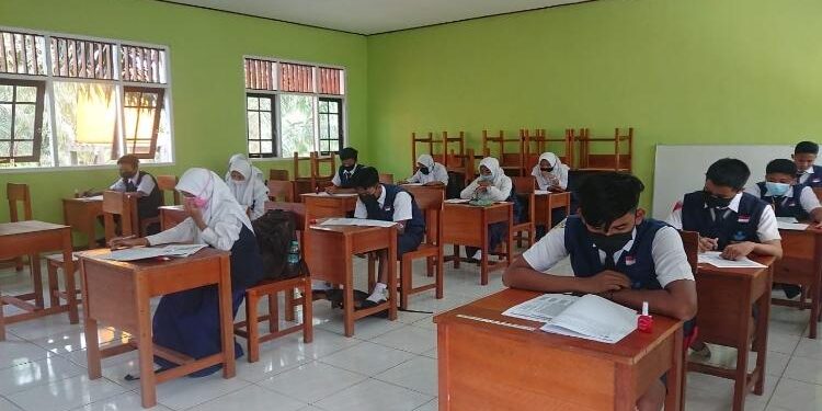 FOTO : Dok/MATA KALTENG - Suasana di salah satu sekolah di Kota Sampit.