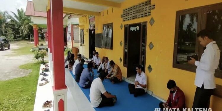 FOTO : DPRD/MATA KALTENG - Reses DPRD Kotim pada akhir tahun 2022.