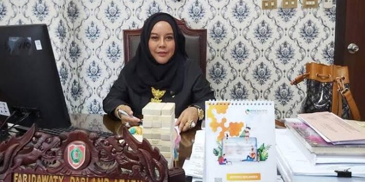 Wakil Ketua III DPRD Kalteng, Faridawaty Darland Atjeh.