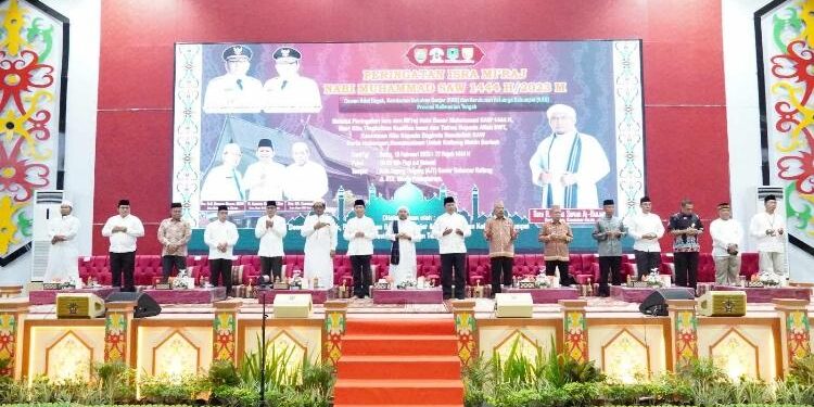 FOTO: ADPIM/MATAKALTENG - Wagub Kalteng, H Edy Pratowo bersama Sekda Nuryakin menghadiri acara Peringatan Isra’ Mi’raj Nabi Muhammad SAW 1444 H/2023.