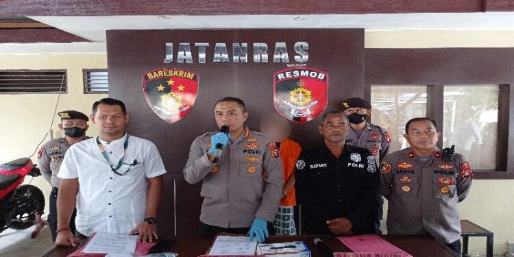 Kapolresta Palangka Raya, Kombes Pol Budi Santosa, pada saat melakukan press release.