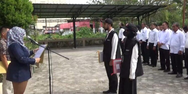 FOTO : IST/MATA KALTENG - Pelantikan Pantarlih di wilayah Kecamatan Mentawa Baru Hilir Selatan.