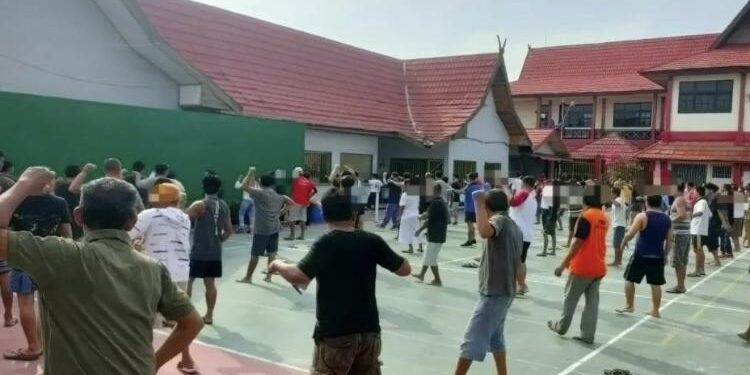 FOTO: IST/MATA KALTENG - Aktivitas WBP Lapas Kelas IIB Sampit sedang melasanakan senam pagi.