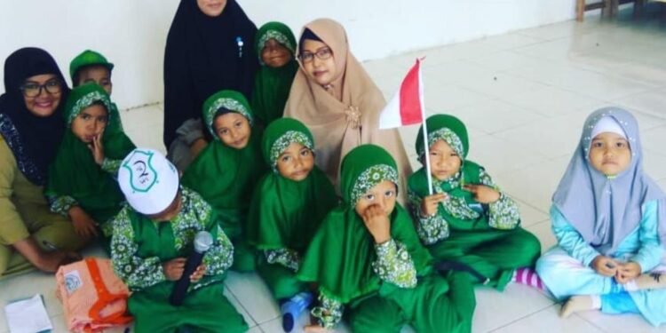 FOTO : IST/MATAKALTENG - Sejumlah murid dari salah satu PAUD di Sampit.