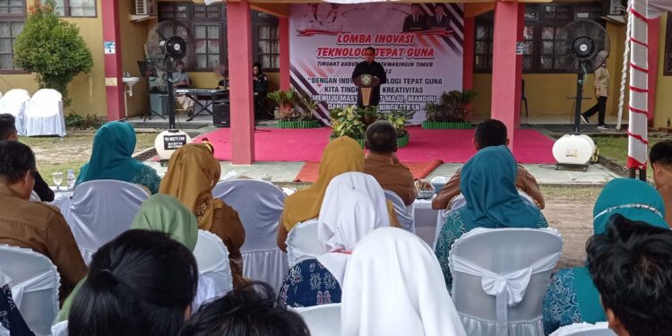 FOTO : DEVIANA/MATAKALTENG - Bupati Kotim Halikinnor saat membuka kegiatan di DM PD, Selasa 21 Februari 2023