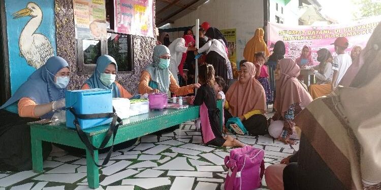 FOTO : DOKUMENTASI/MATAKALTENG - Posyandu anak di RT 41 Kelurahan Sawahan Kecamatan Mentawa Baru Ketapang.