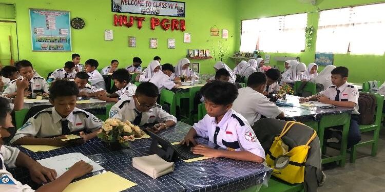FOTO :DIAN TARESA/MATA KALTENG - Suasana di ruang kelas.