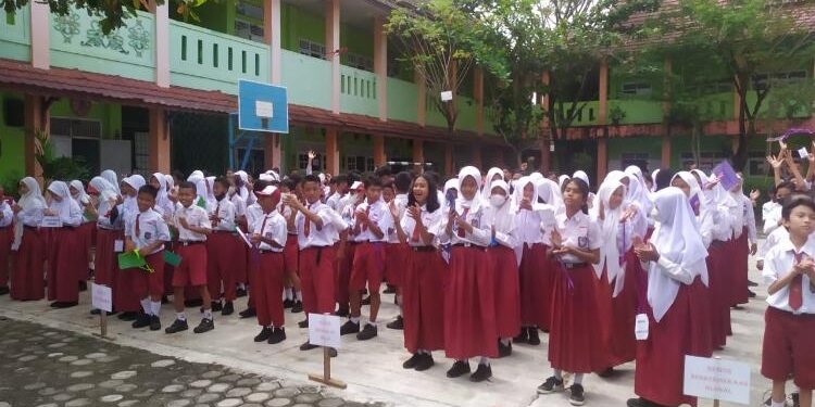 FOTO : DOKUMENTASI/MATA KALTENG - Sejumlah pelajar SD.