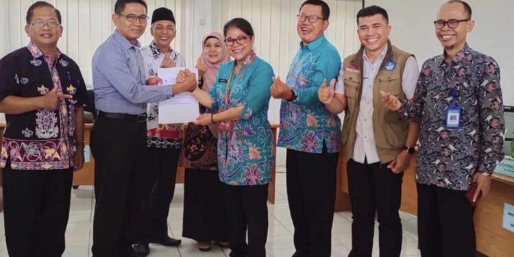 FOTO : Disdik/MATA KALTENG - Silaturrahmi Disdik Kotim bersama Badan Akreditasi Nasional.
