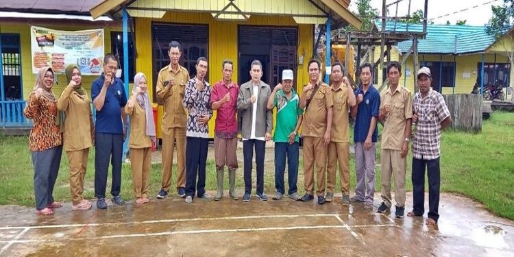 FOTO : DOKUMENTASI/MATAKALTENG - Anggota DPRD Kalteng, Jubair Arifin, saat melaksanakan reses ke Desa Sei Sekonyer, Kecamatan Kumai, Kabupaten Kobar.
