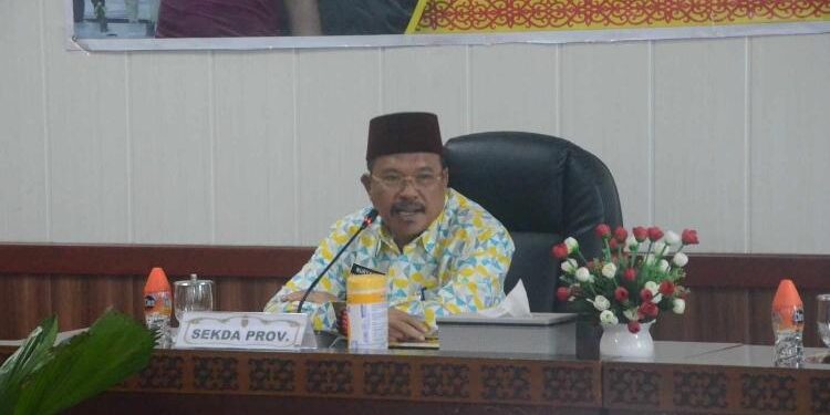 FOTO : Adpim/MATAKALTENG - Sekda Kalteng Nuryakin saat pimpin Rapat Evaluasi TPID terhadap Hasil Rilis BPS terkait Inflasi Kalteng bulan Februari 2023.