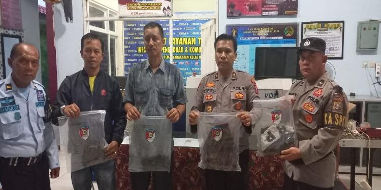 FOTO: RIZAL/MATAKALTENG - Jajaran Polresta Palangka Raya, pada saat menunjukkan sejumlah barang bukti.