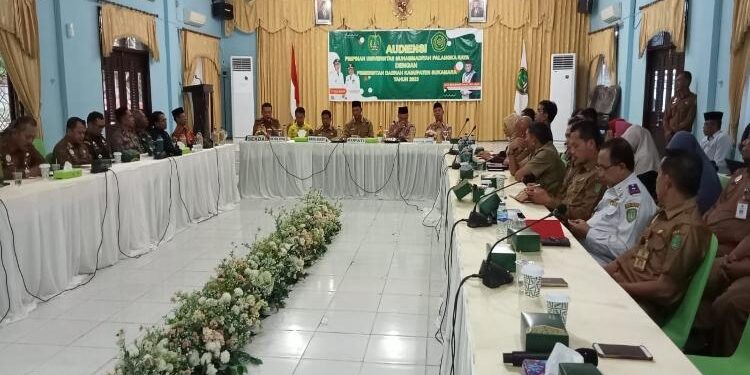 FOTO : AKH/MAKA - Audiensi antara UMPR dan Pemkab Sukamara
